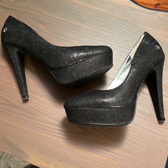 Sparkly black platform pump - Picture 5 of 7